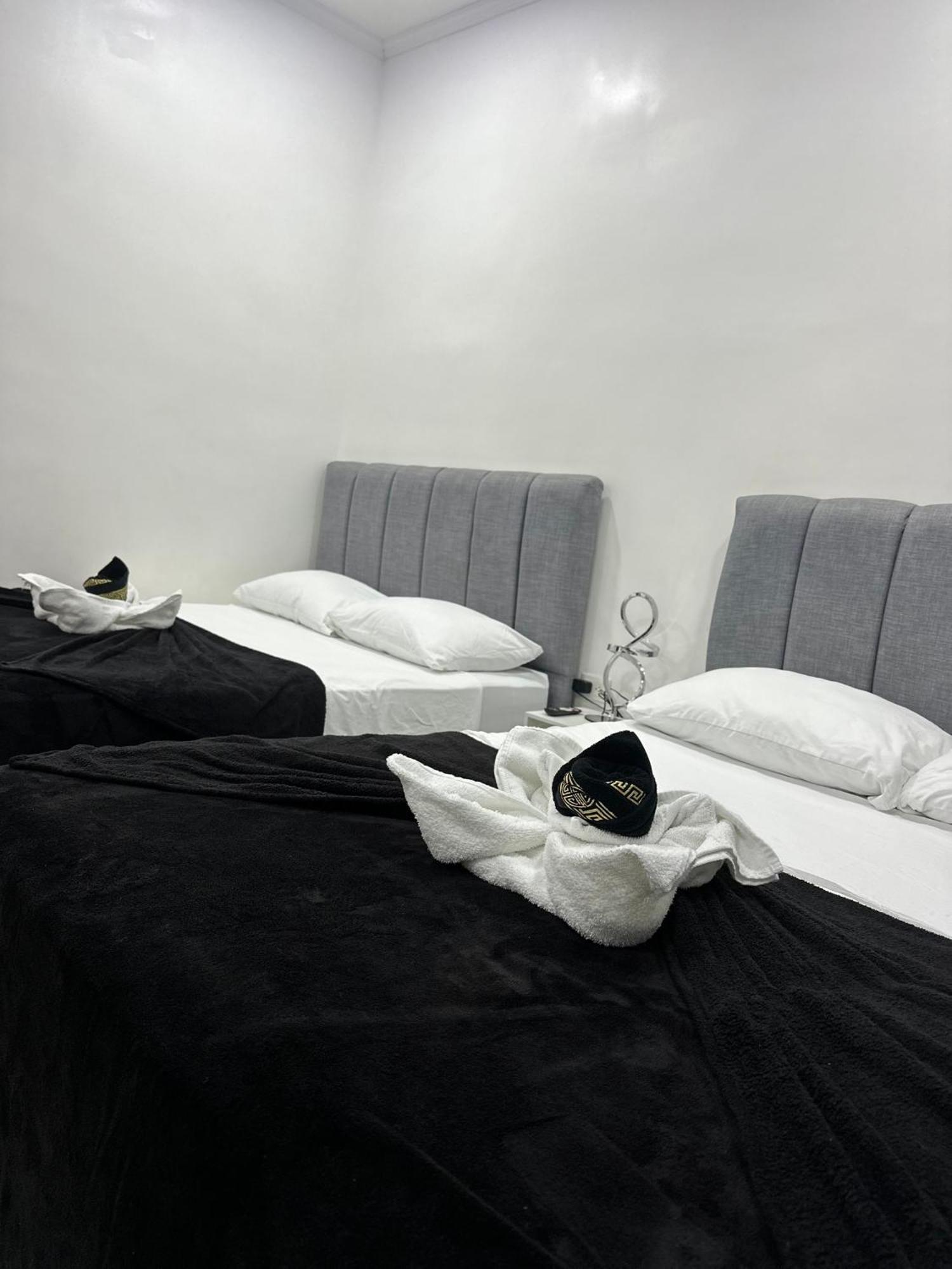 H Et L Apartment ตอร์ตูเกโร ภายนอก รูปภาพ