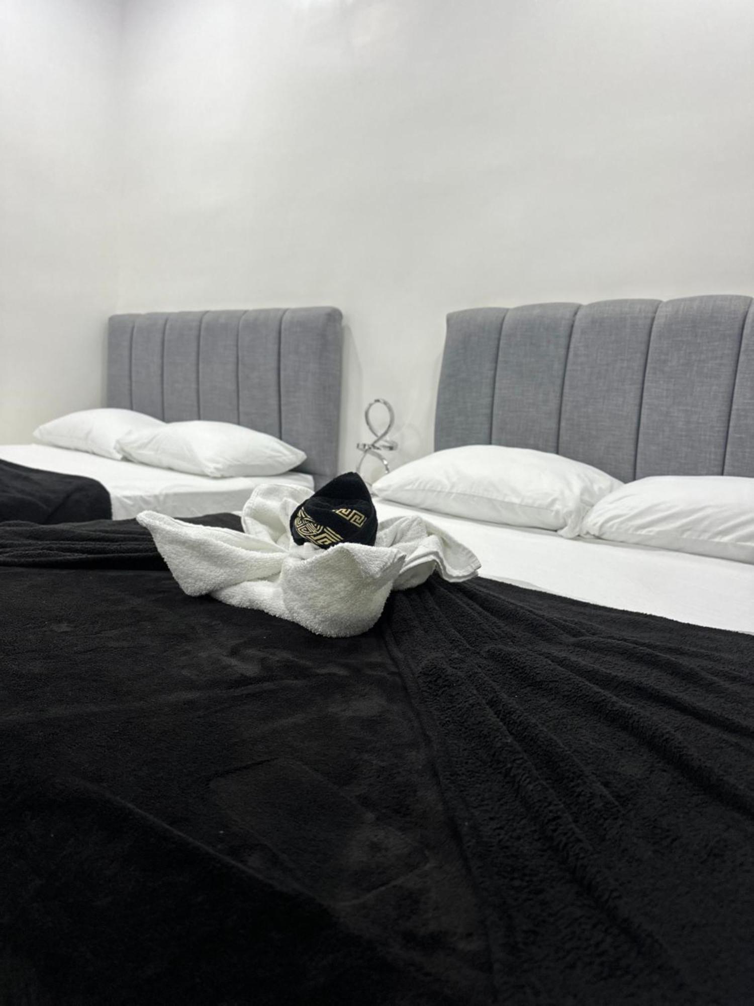 H Et L Apartment ตอร์ตูเกโร ภายนอก รูปภาพ